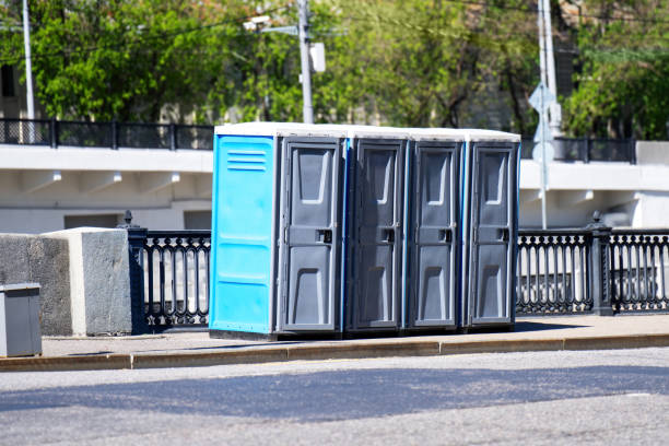 Best Porta potty delivery and setup  in New Mford, IL